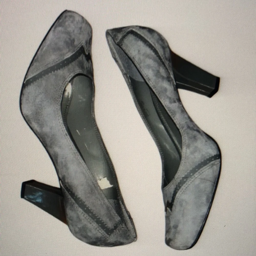 Franco Sarto 3” Tavern heels pumps suede gray size 9 career wear square toe